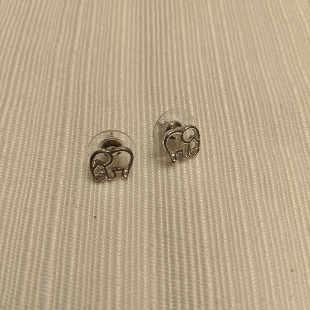 cute elephant studs - Picture 2 of 2